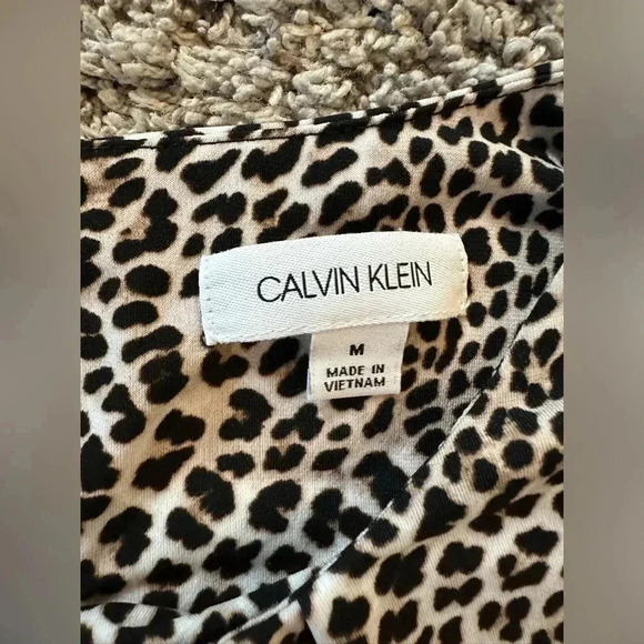 Calvin Klein Leopard Sleevless Top- women’s M - Picture 3 of 4